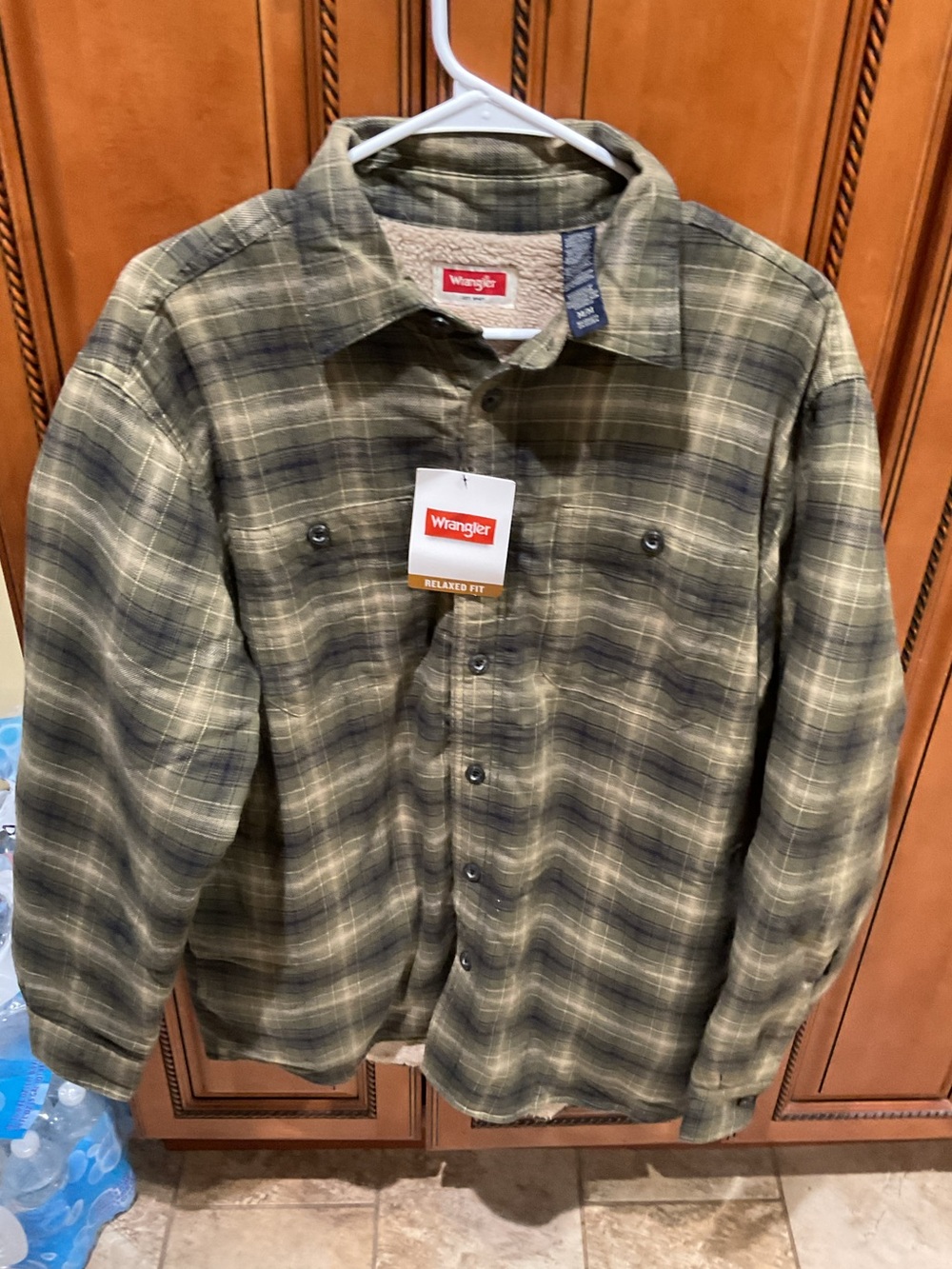 Wrangler Flannel Shirt Jacket Mens Medium Gray Plaid Sherpa Lined Shacket NWT